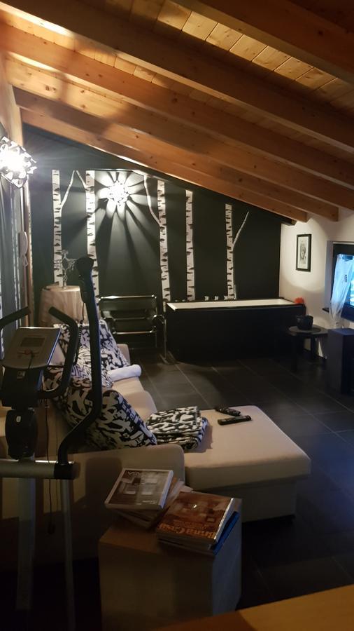 B&B Benessere La Casa Nera Брено Екстер'єр фото