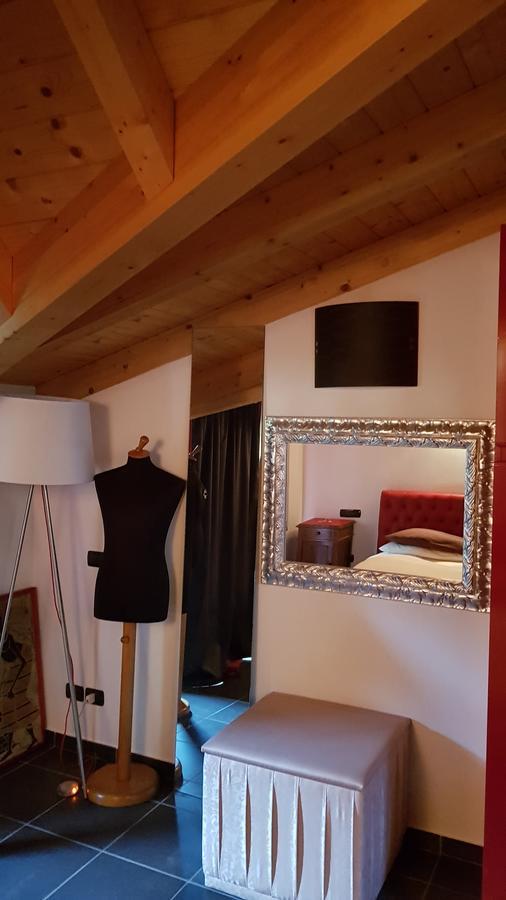 B&B Benessere La Casa Nera Брено Екстер'єр фото